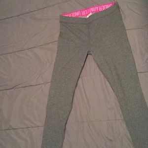 Barely worn under armour leggings